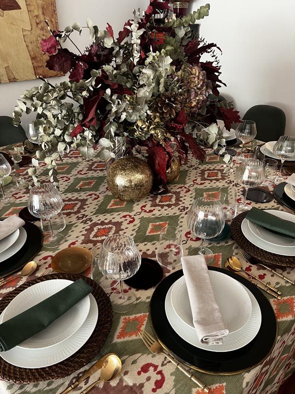 Mesa preparada para una celebración en Madrid