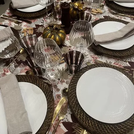 mesa montada para evento