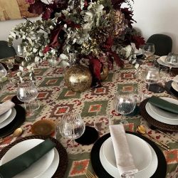 Mesa preparada para una celebración en Madrid